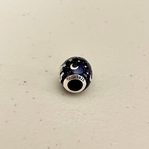 Family Stargazing Bracelet Charm Gift for Mom - Picture 3 of 4